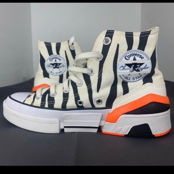 Converse Shoes - Size 8 - Converse CPX70 High Sunblocked
Zebra Print.